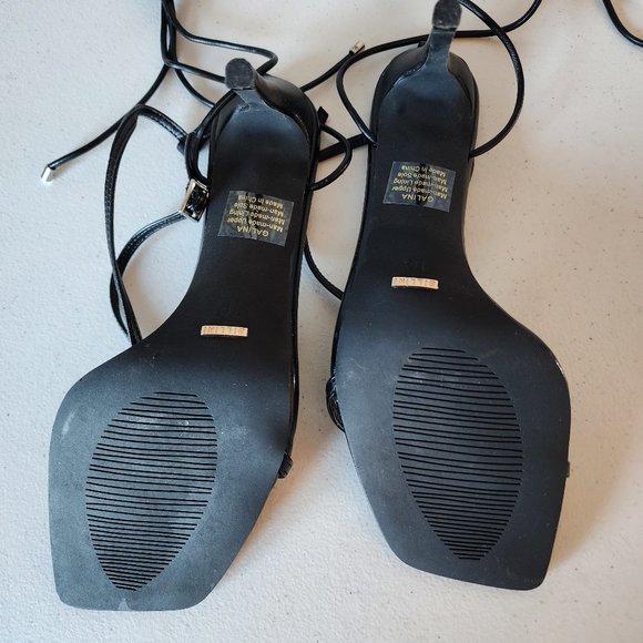 Billini Sandals "EUC" - Picture 10 of 14